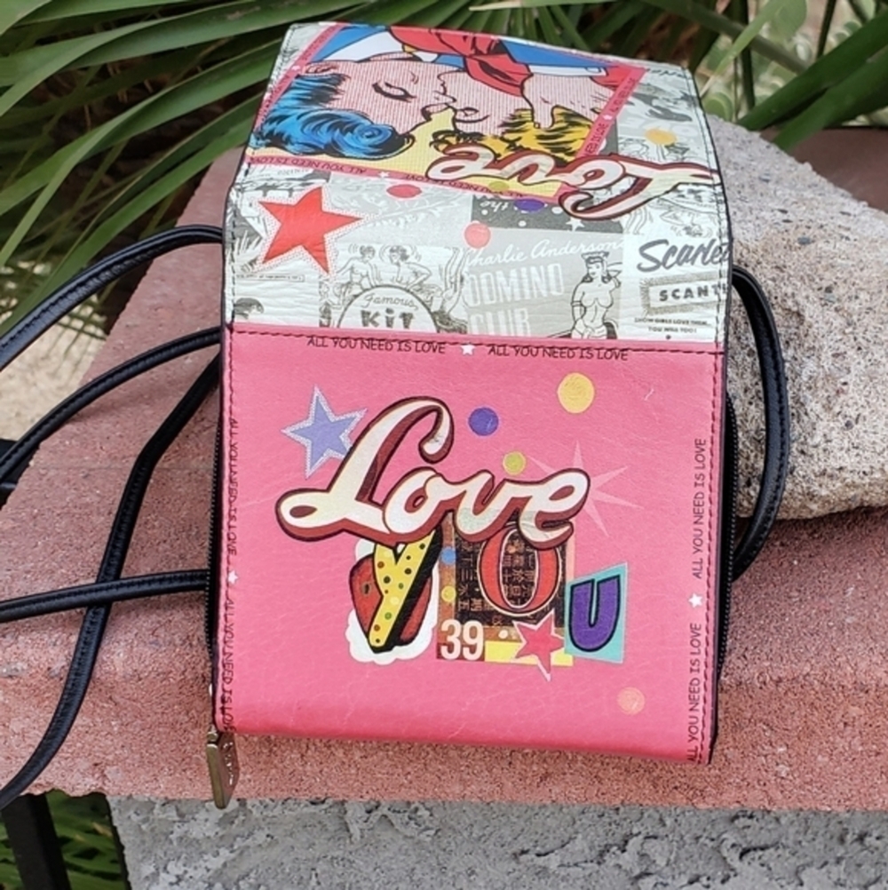 VINTAGE ICON LOS ANGELES PAINTED LEATHER CROSSBODY - Picture 5 of 5
